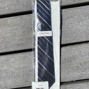 Calvin Klein Boy’s Tie